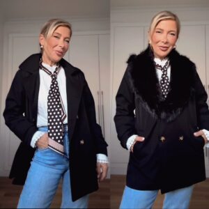 Gabardina Corta Botones Negro